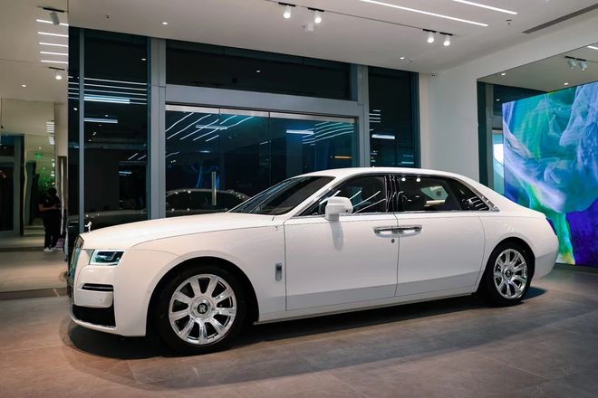 24款劳斯莱斯古斯特加长版现车到店落地包牌价